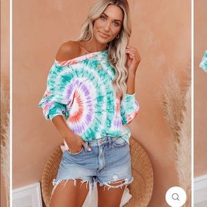 Never been worn, women’s tie dye lounge wear